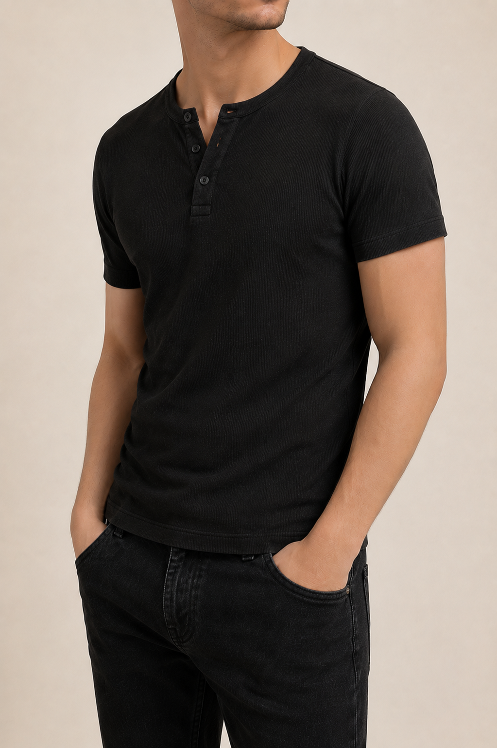 Henley FORM. Noir — Vue 3/4